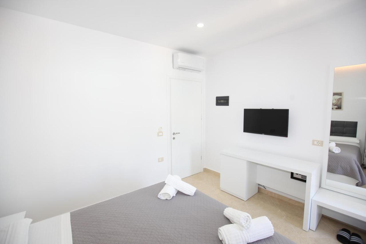 Nika Hotel Saranda Dış mekan fotoğraf