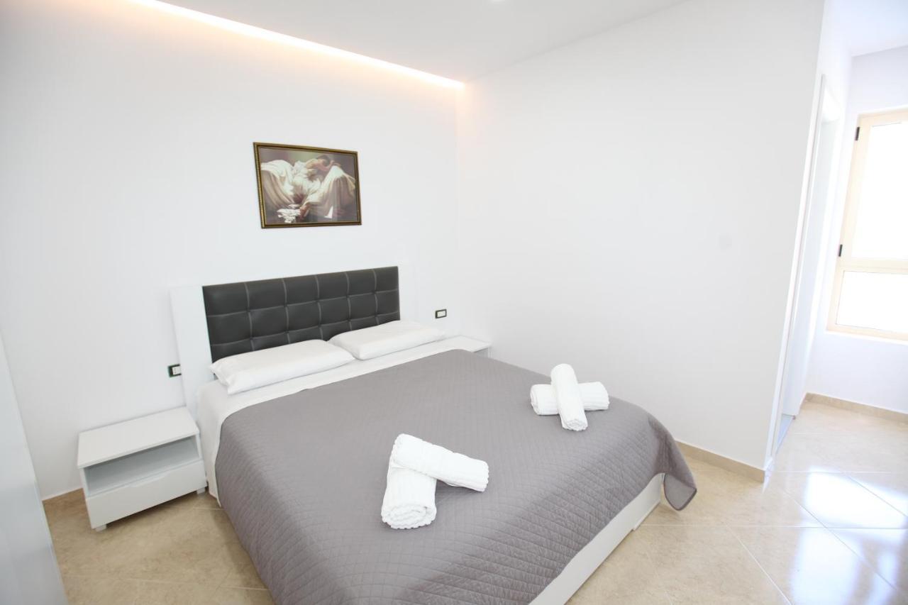 Nika Hotel Saranda Dış mekan fotoğraf