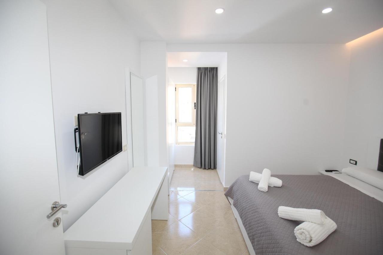 Nika Hotel Saranda Dış mekan fotoğraf